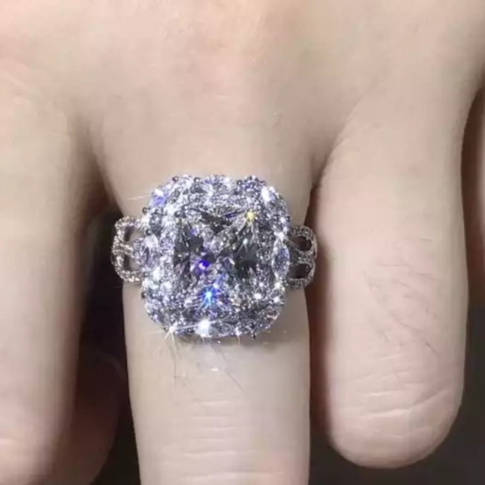 New 925 Silver Luxury diamond Ring